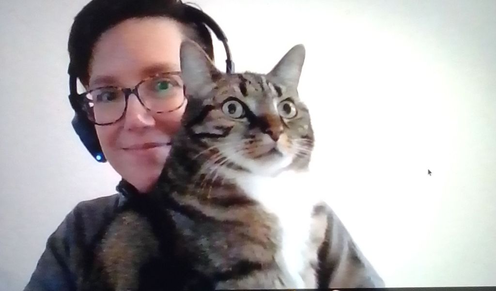 Pascal Brijs, voedingsadviseur en kattenoppas van Davids Voerbak samen met diens kat Jim.